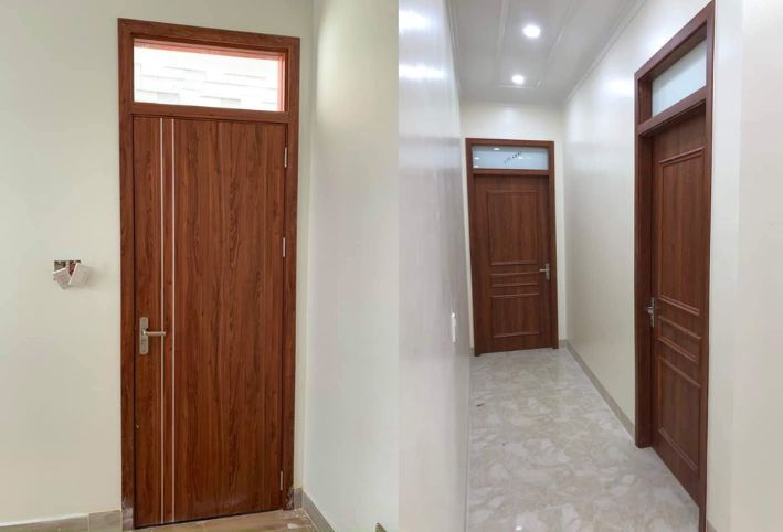 CỬA NHỰA COMPOSITE Ô KÍNH NGANG