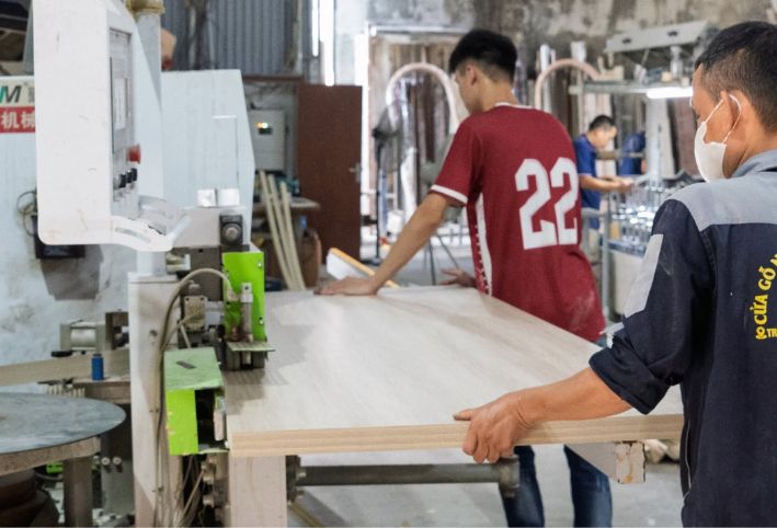 ĐỘ DÀY CÁNH CỬA NHỰA COMPOSITE CHUẨN KỸ THUẬT QUY TRÌNH