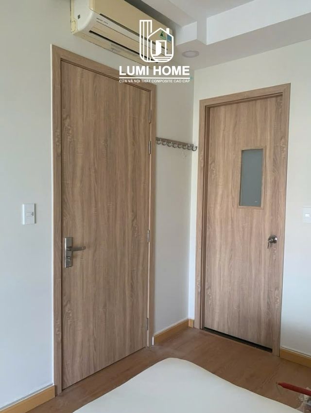 CỬA NHÀ VỆ SINH BẰNG NHỰA COMPOSITE