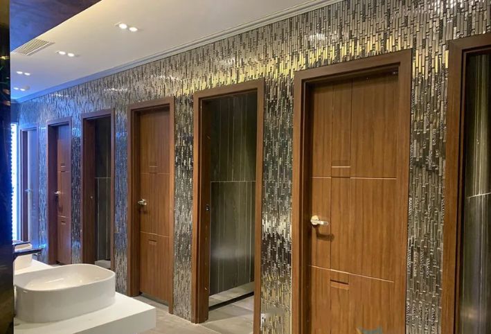 CỬA NHỰA GỖ COMPOSITE NHÀ TẮM