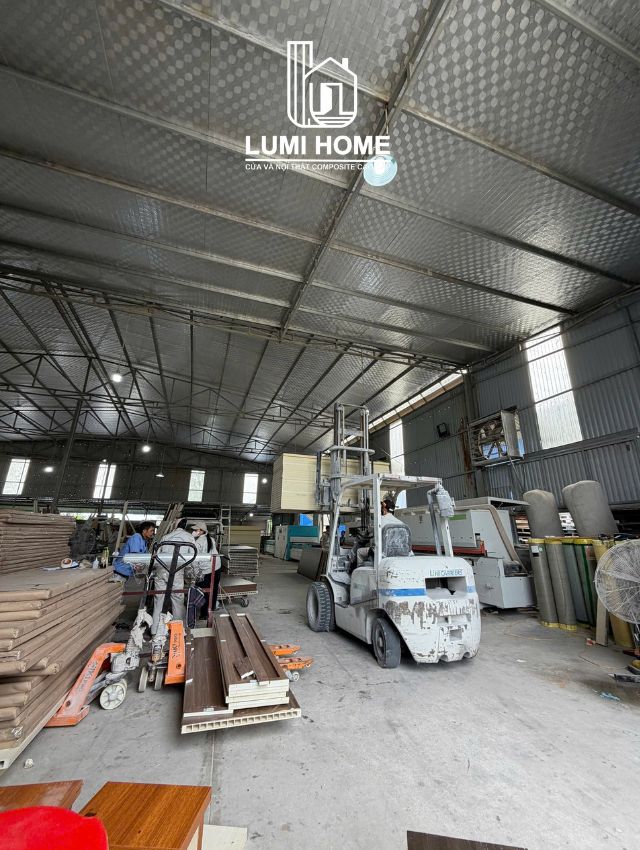 NHÀ MÁY SẢN XUẤT CỬA COMPOSITE GIÁ RẺ TẠI HÀ NỘI